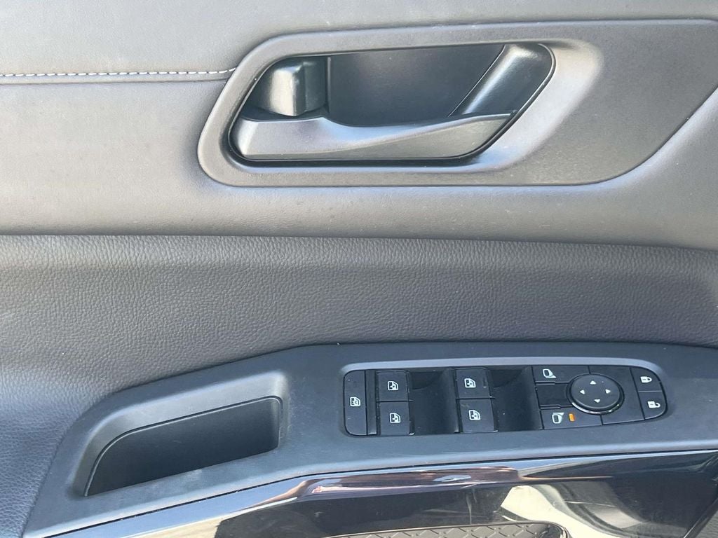 2023 Nissan Pathfinder SV 4WD