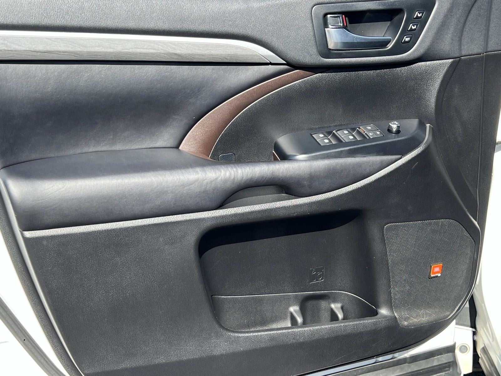 2019 Toyota Highlander Limited Platinum