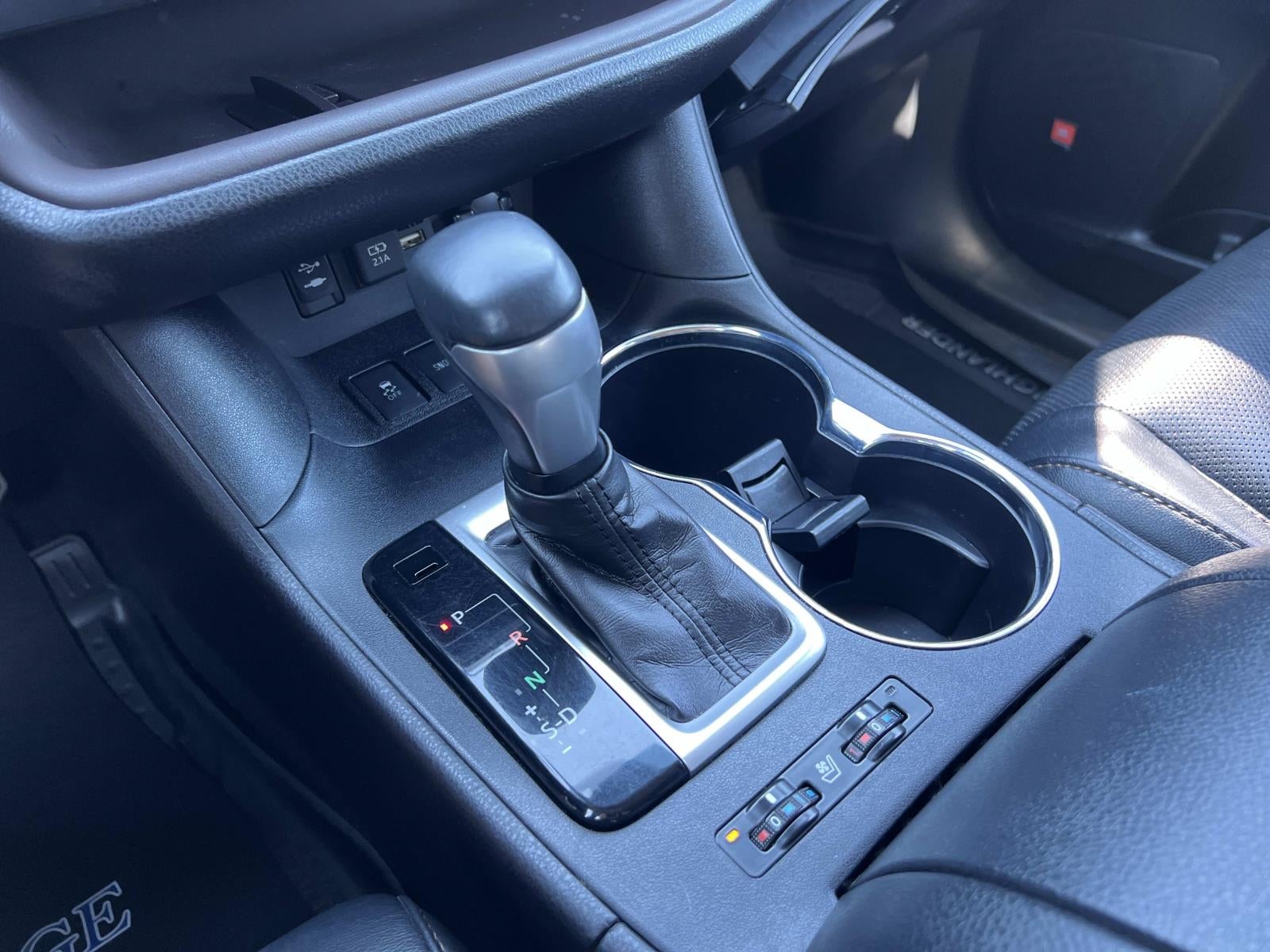 2019 Toyota Highlander Limited Platinum