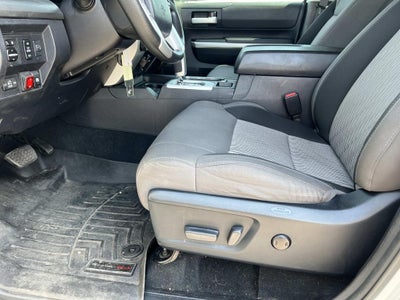 2017 Toyota Tundra SR5 5.7L V8