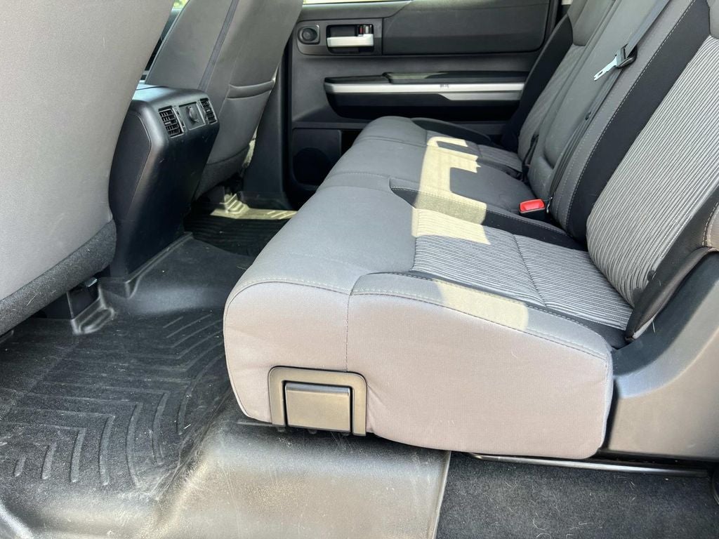 2017 Toyota Tundra SR5 5.7L V8