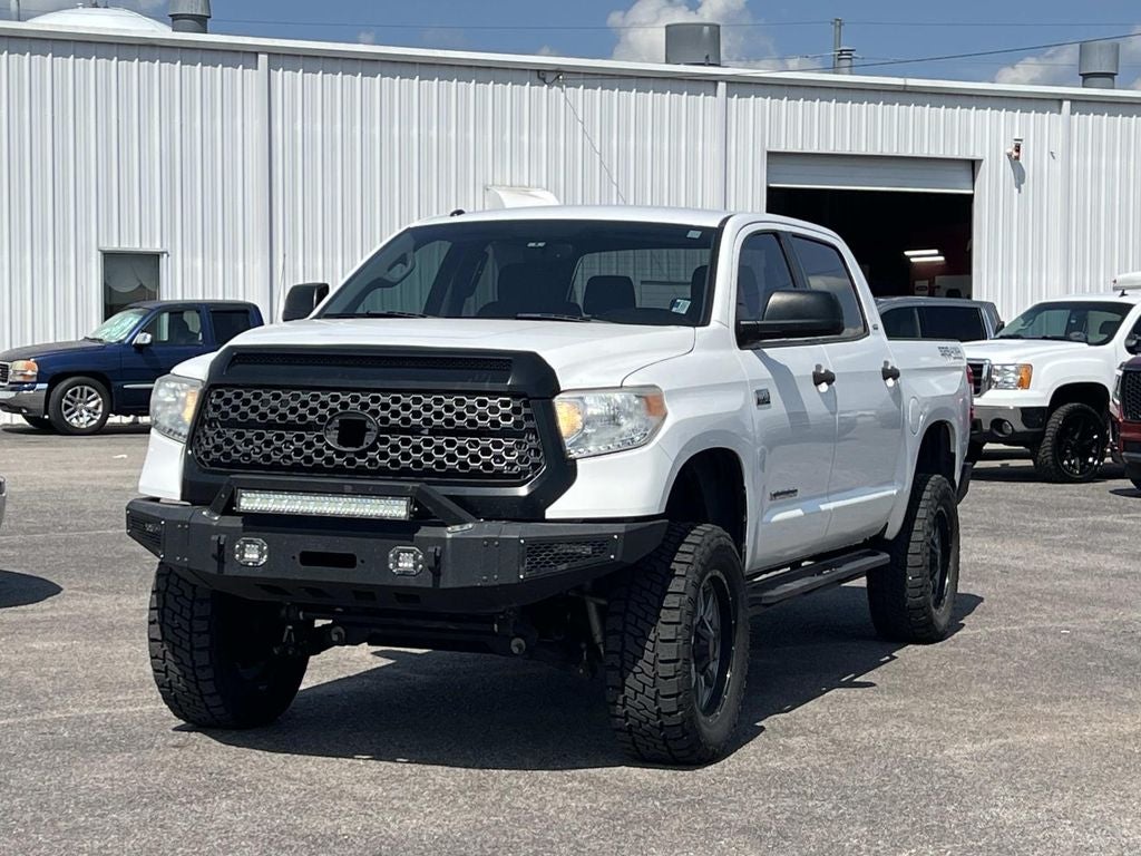 2017 Toyota Tundra SR5 5.7L V8