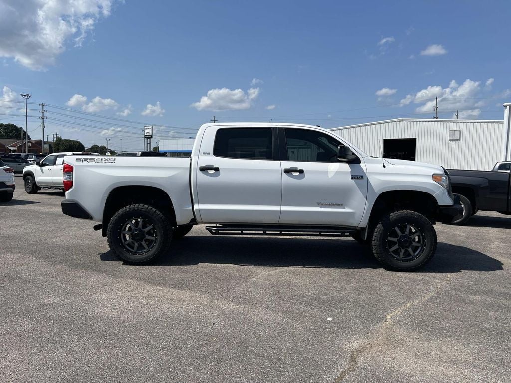 2017 Toyota Tundra SR5 5.7L V8