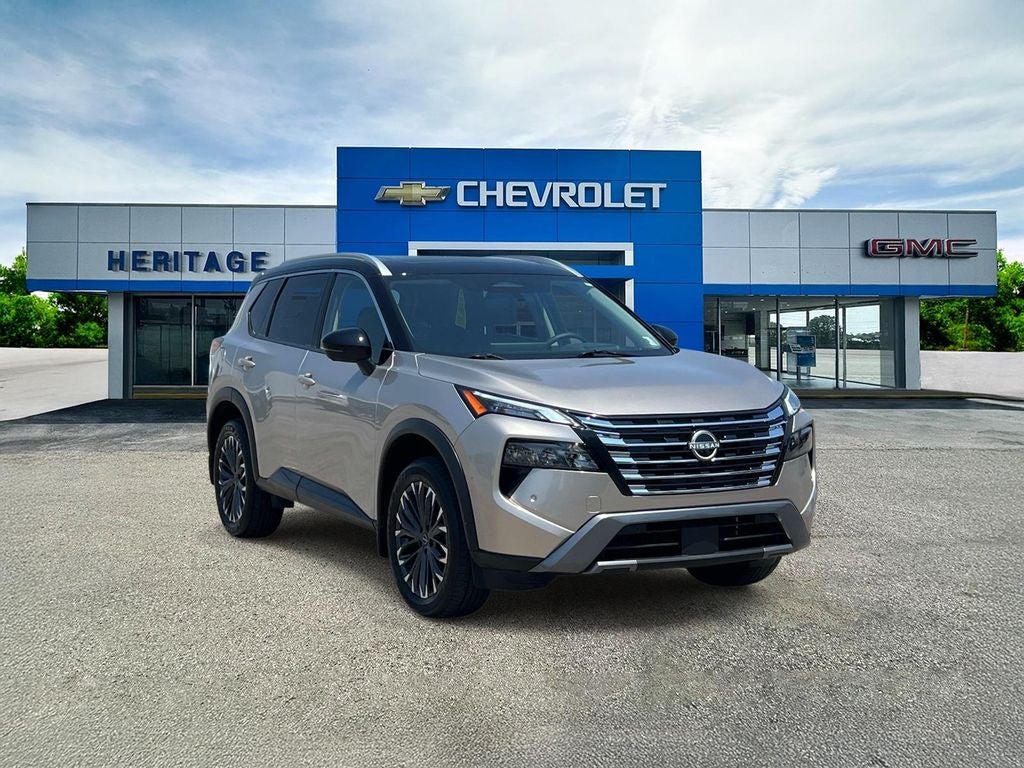 2025 Nissan Rogue SL FWD's photo