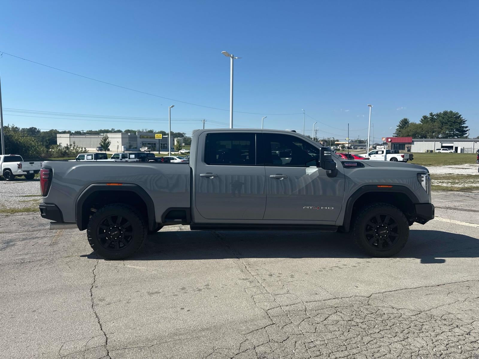 2024 GMC Sierra AT4