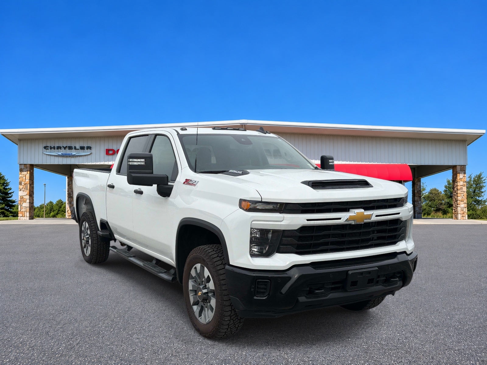 2025 Chevrolet Silverado Custom