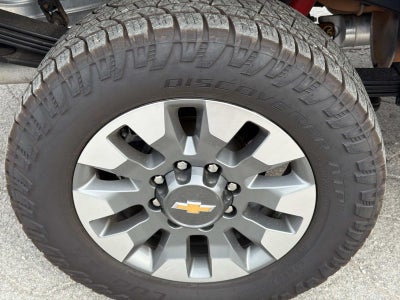 2025 Chevrolet Silverado Custom