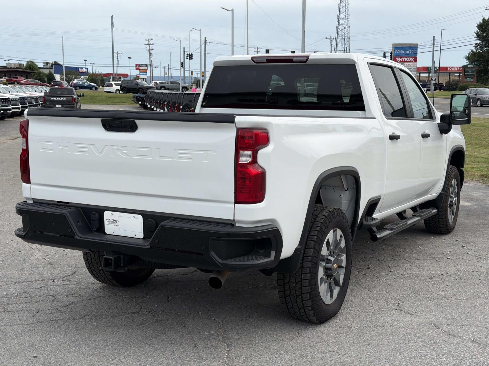 2025 Chevrolet Silverado Custom