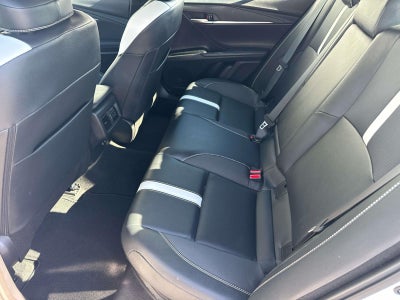2026 Toyota Camry Hybrid SE