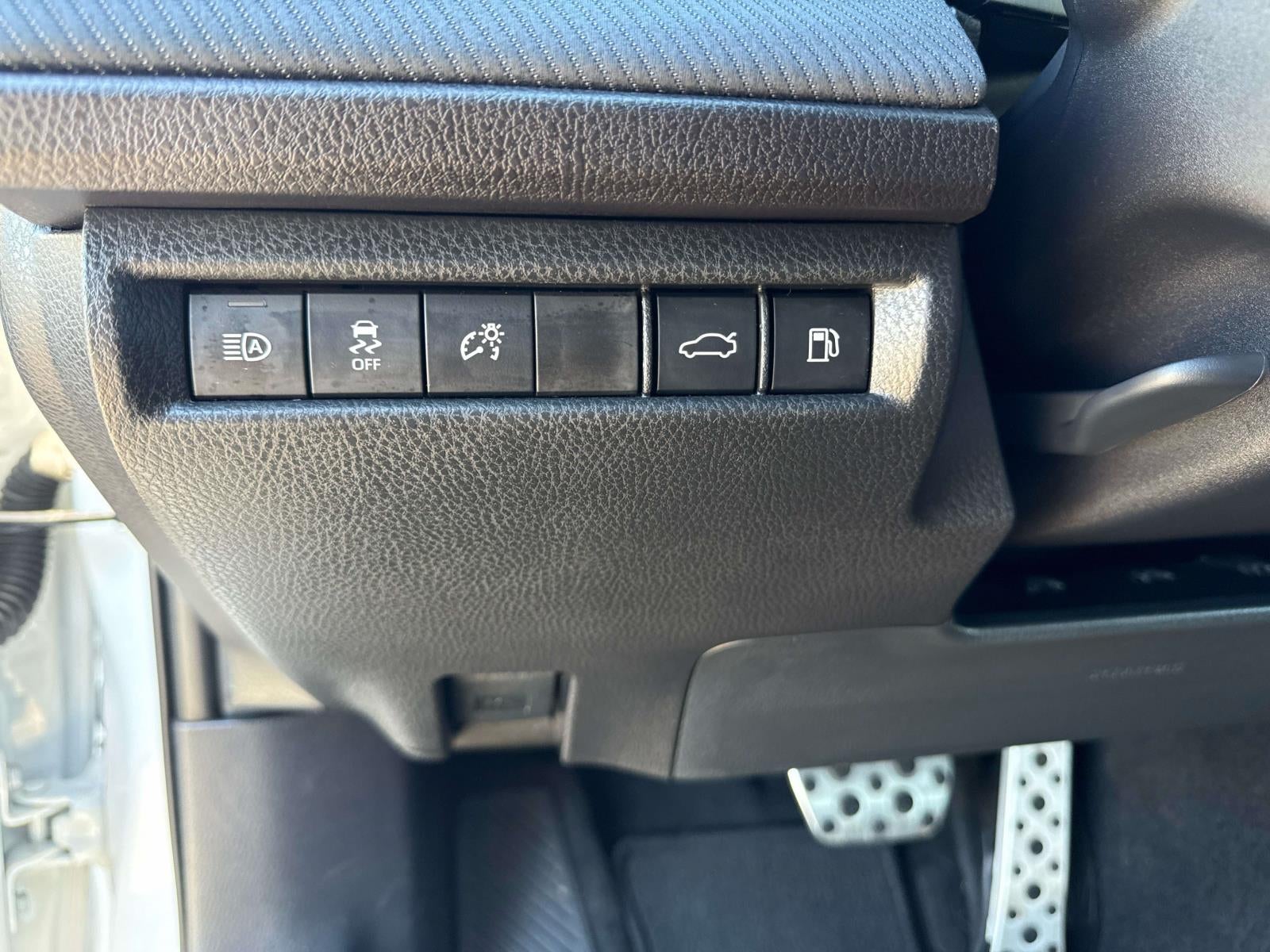 2026 Toyota Camry Hybrid SE