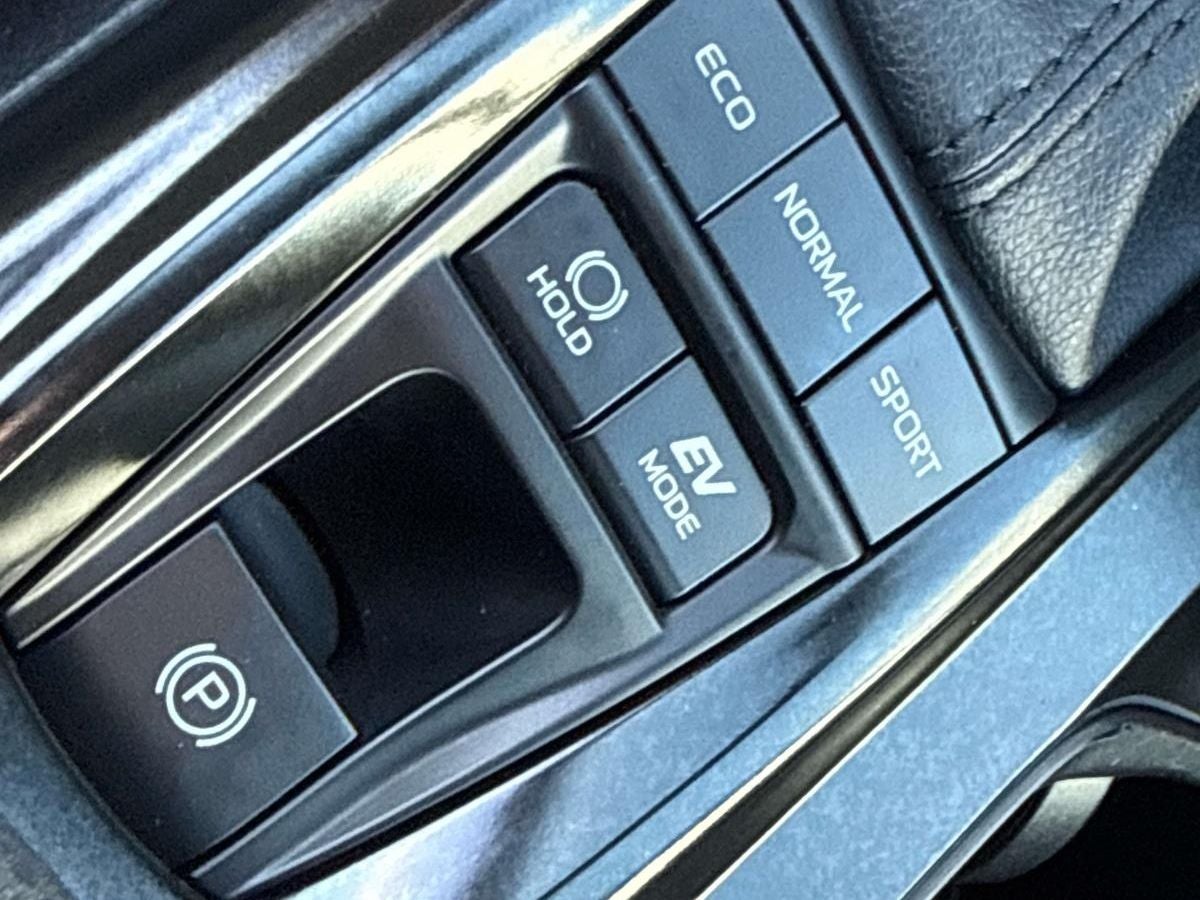 2026 Toyota Camry Hybrid SE