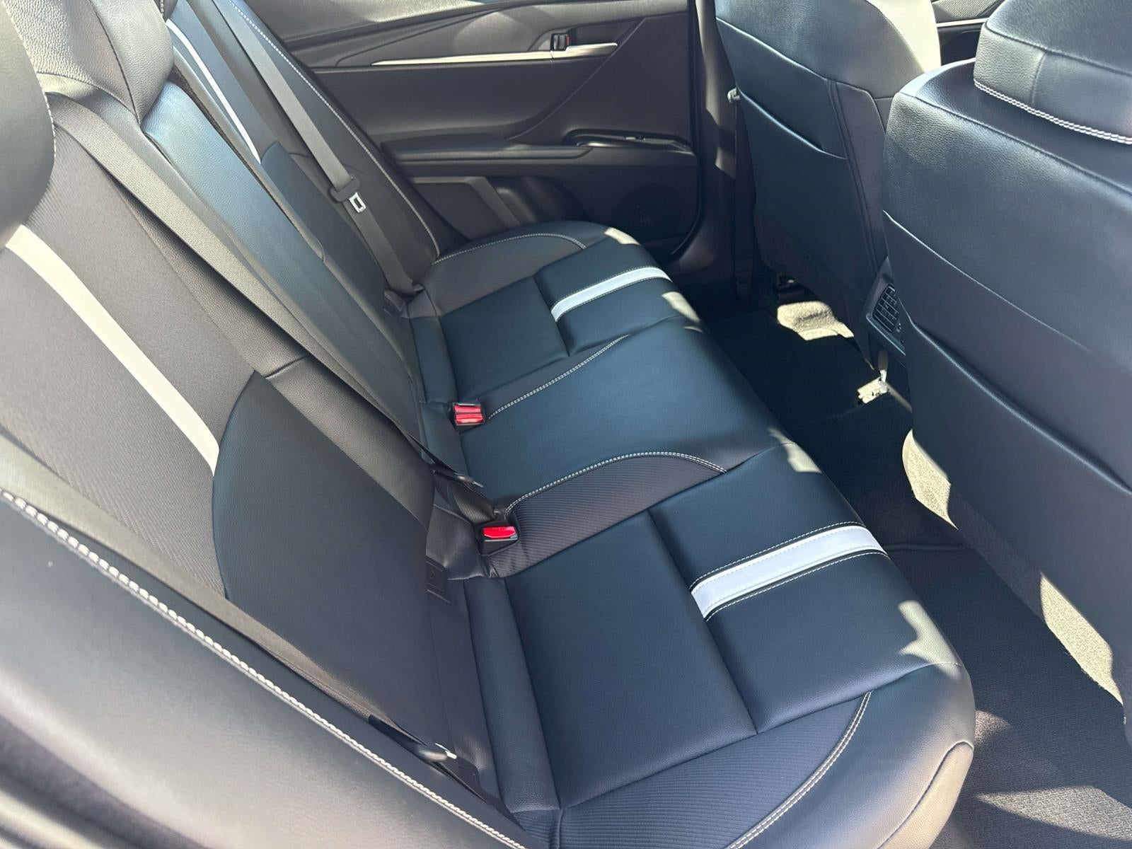 2026 Toyota Camry Hybrid SE