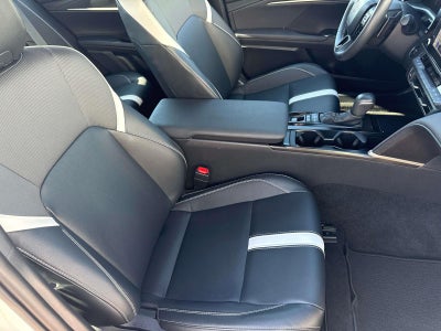 2026 Toyota Camry Hybrid SE