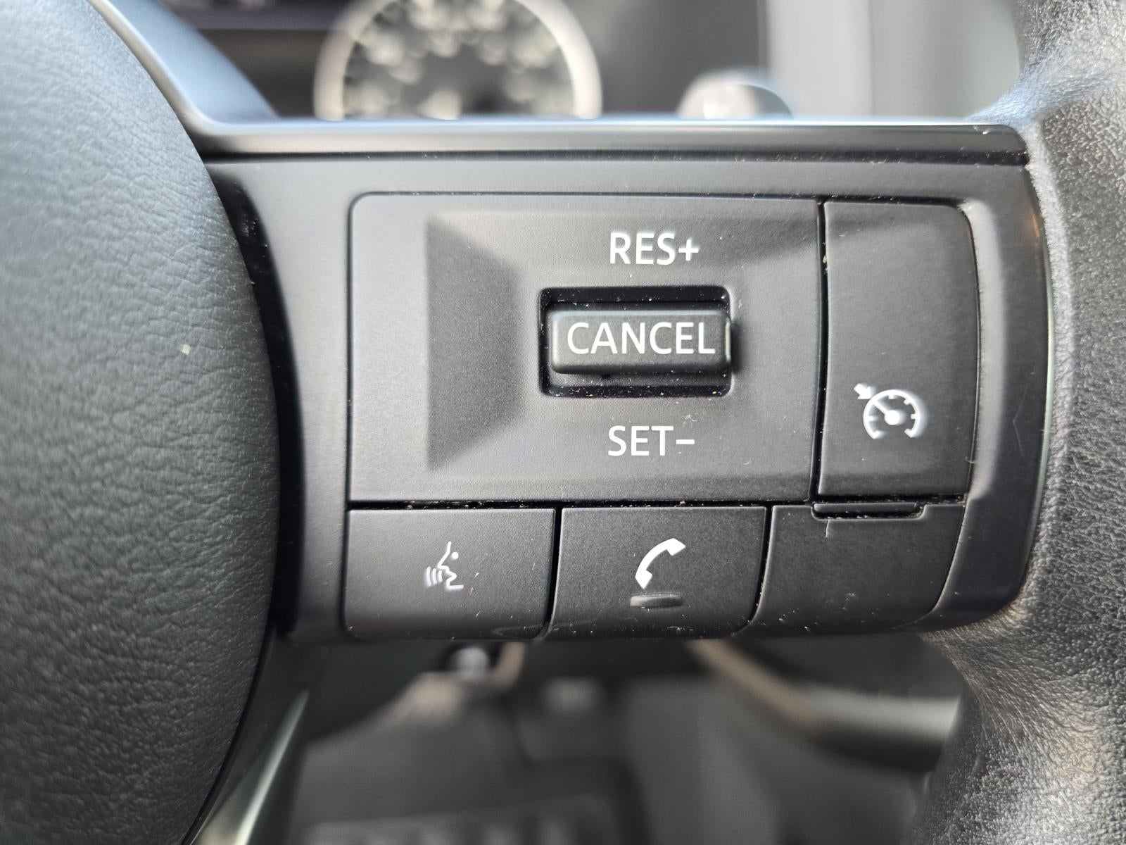 2025 Nissan Pathfinder S