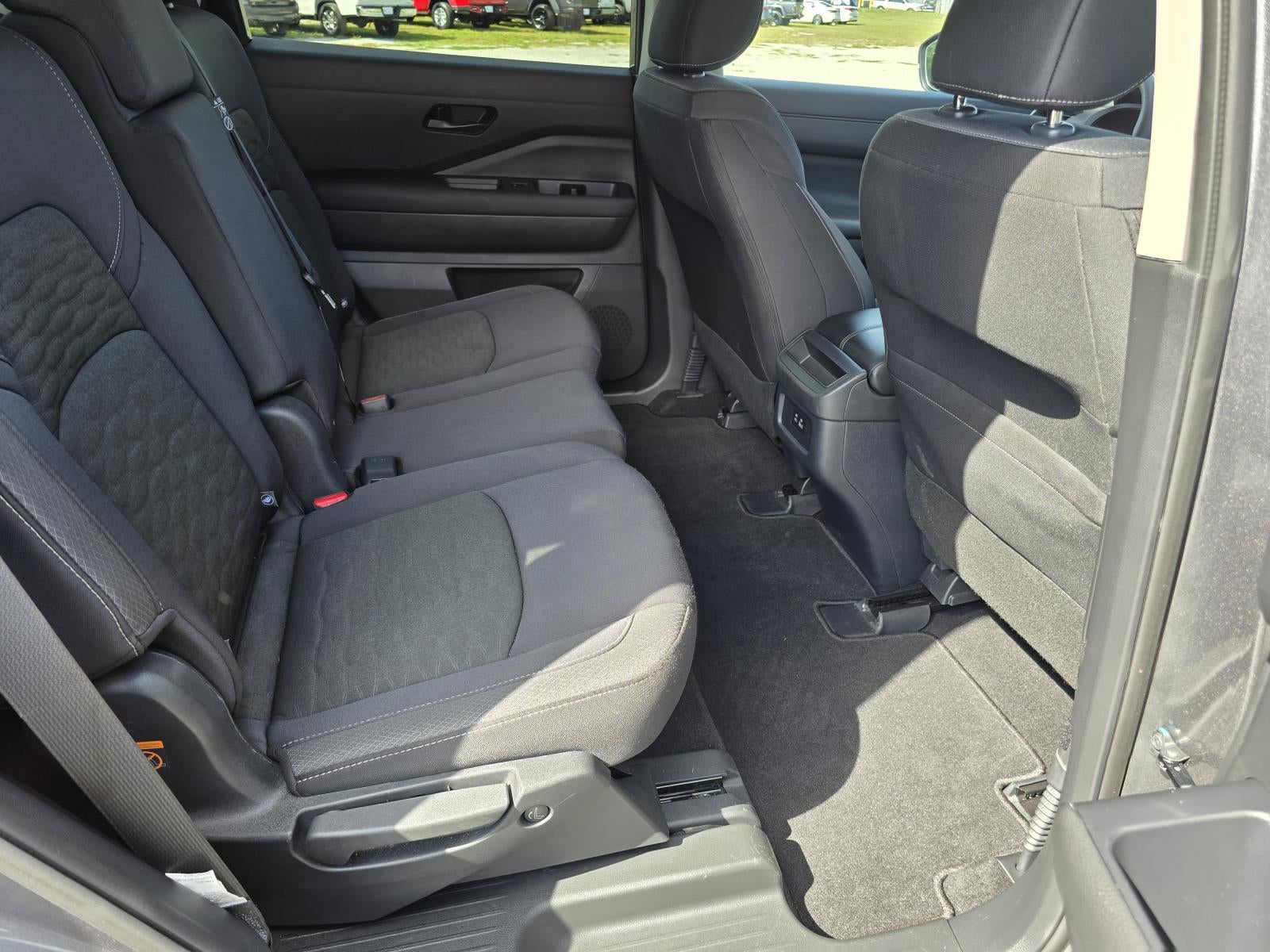 2025 Nissan Pathfinder S