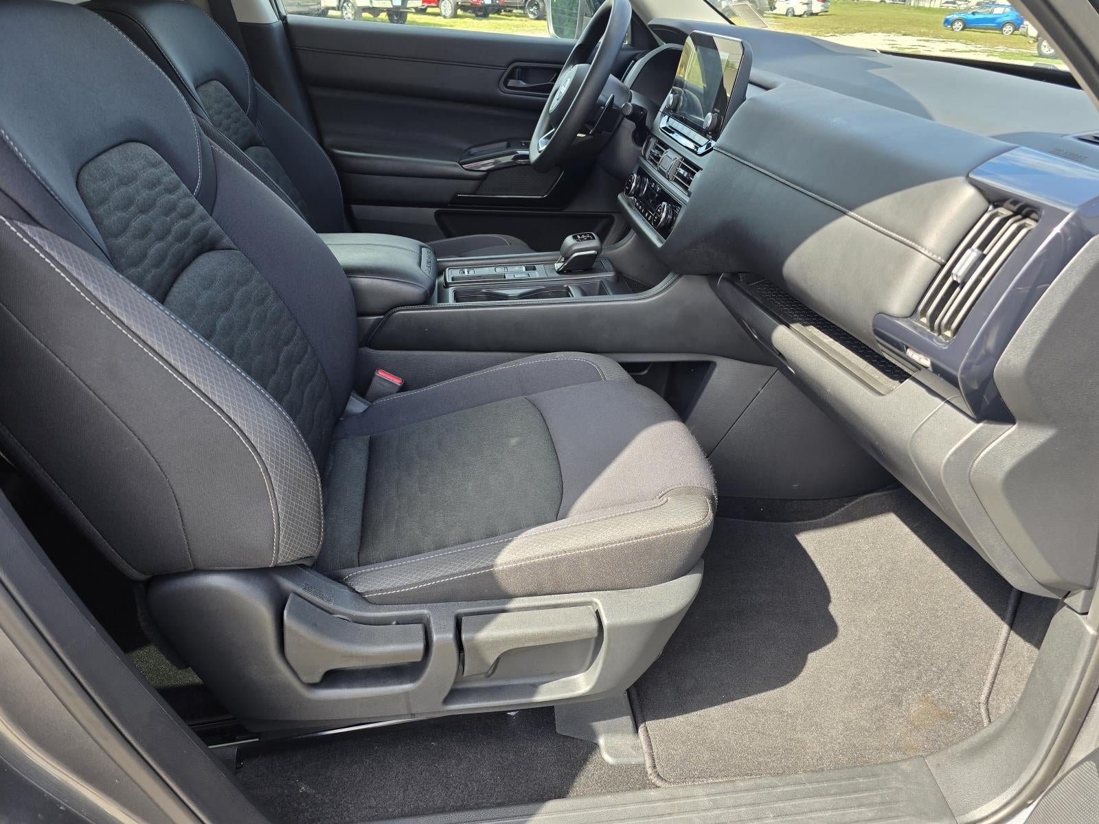 2025 Nissan Pathfinder S