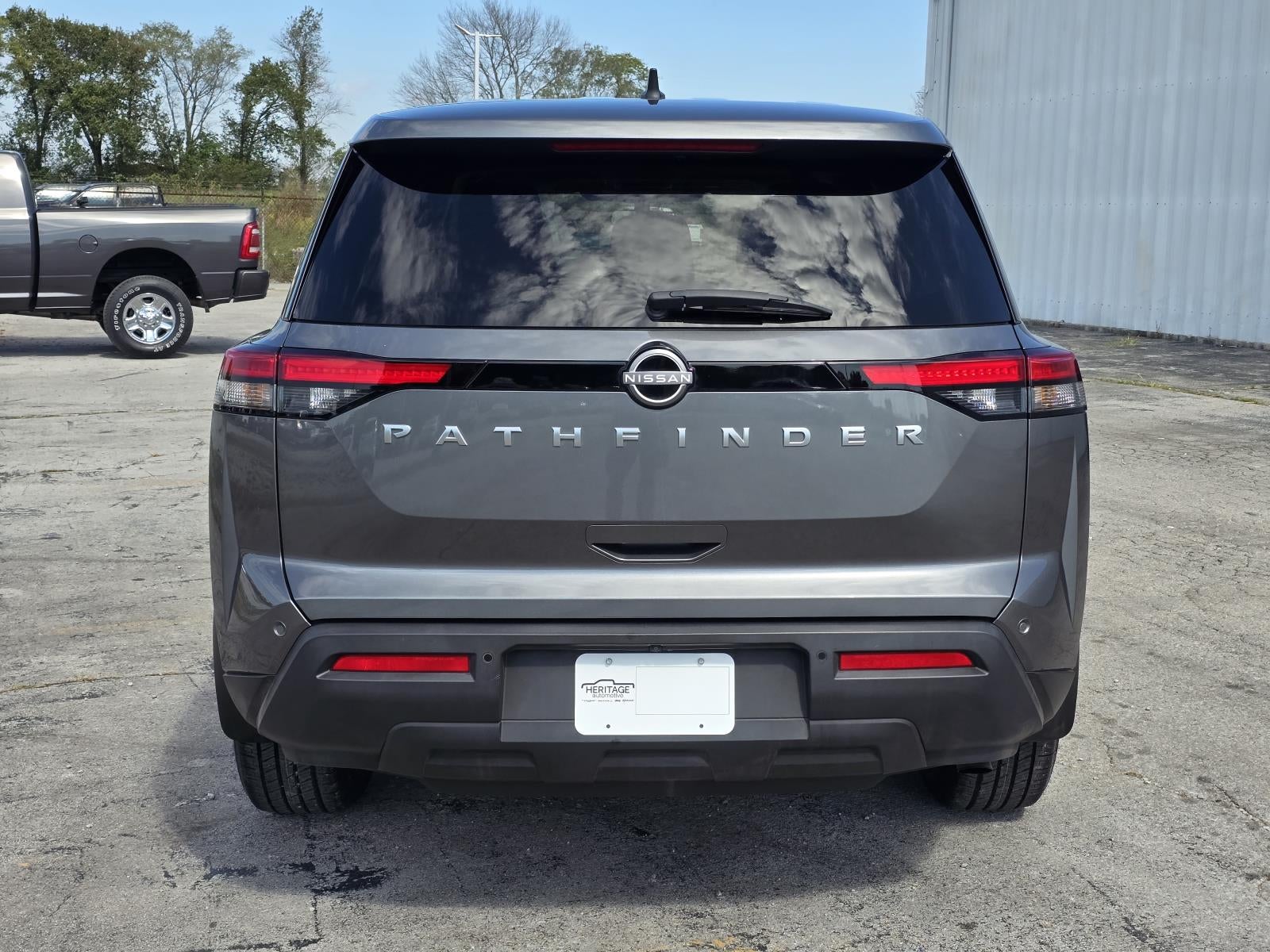 2025 Nissan Pathfinder S
