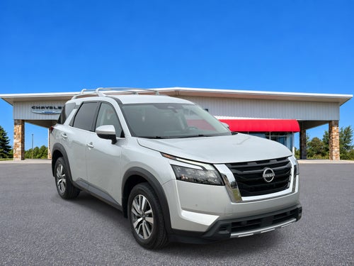 2025 Nissan Pathfinder SL